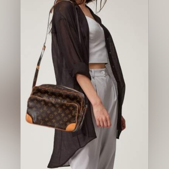 Authentic LOUIS VUITTON LV Nile Messenger Satchel Crossbody Shoulder Bag - Picture 3 of 16